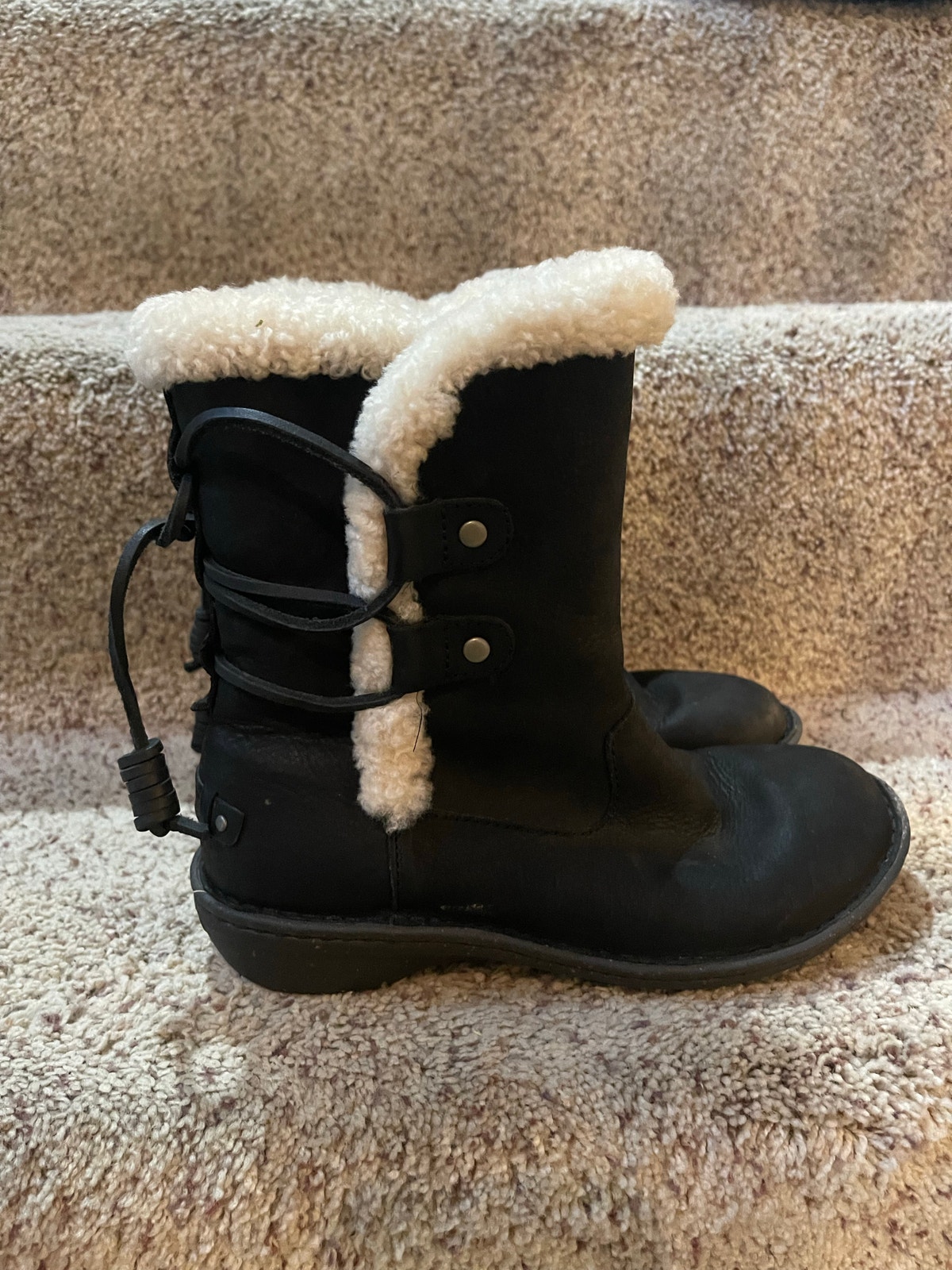 Ugg Womens 6 Akadia 1007760 Black Leather Boots